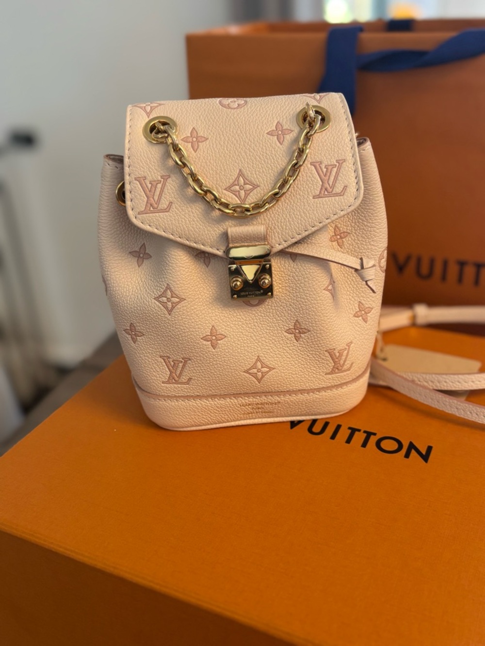 Louis Vuitton Cream/Pink Nano Neo BPM backpack mini - Picture 3 of 16
